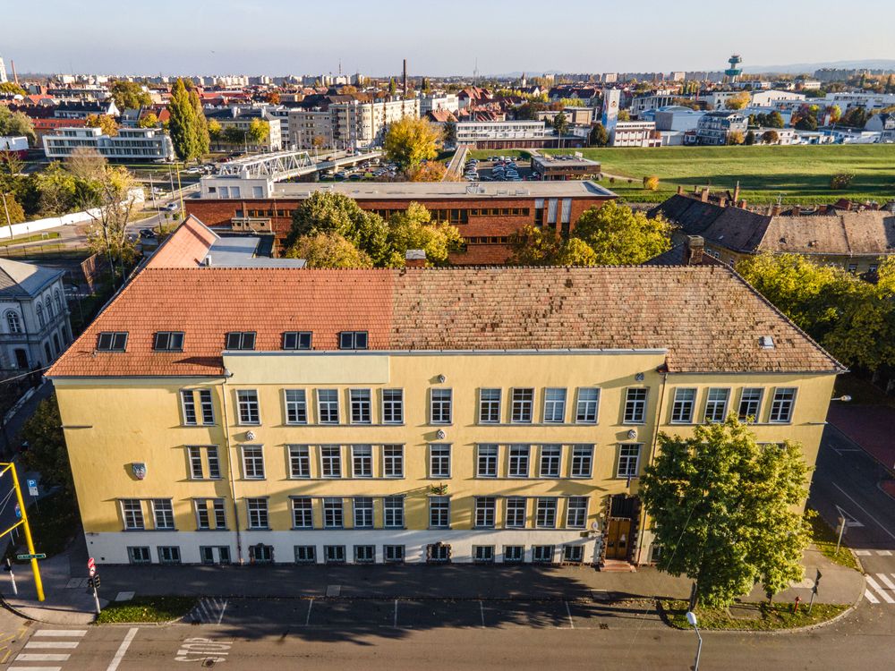 Ujhaz Centrum Gyor Kossuth () Ujhaz Centrum Gyor Kossuth